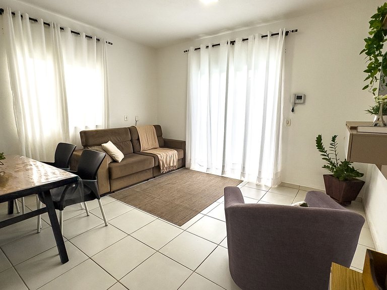 Brusque: Casa aconchegante com piscina