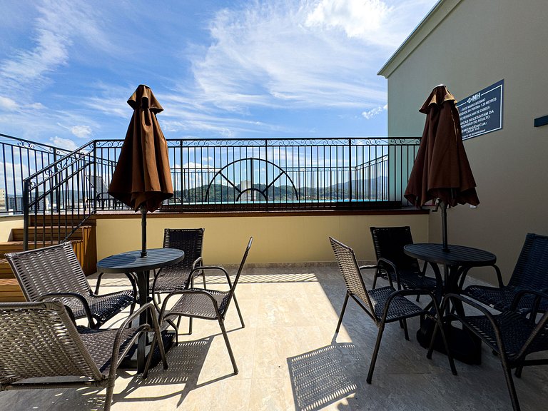 Flat ate 3 pessoas/ ao lado Shoppings