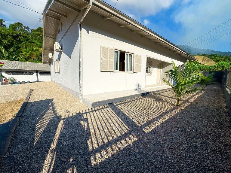 Casa de Campo c/Piscina Aquecida - perto da cidade