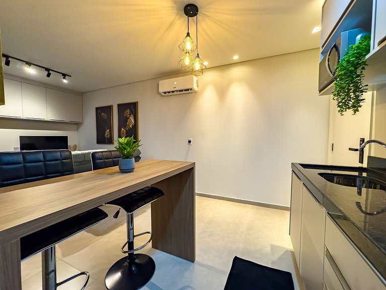 Flat aconchegante, ótima localização/ com piscina