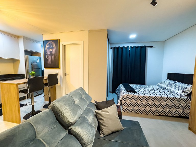 Flat aconchegante, ótima localização/ com piscina