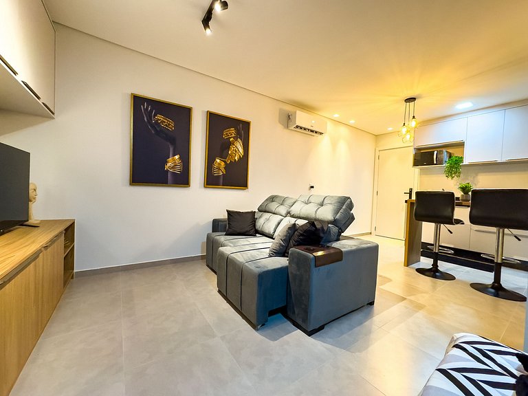Flat aconchegante, ótima localização/ com piscina