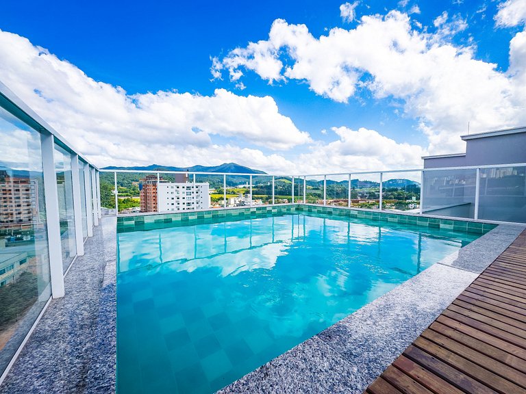 Flat aconchegante, ótima localização/ com piscina
