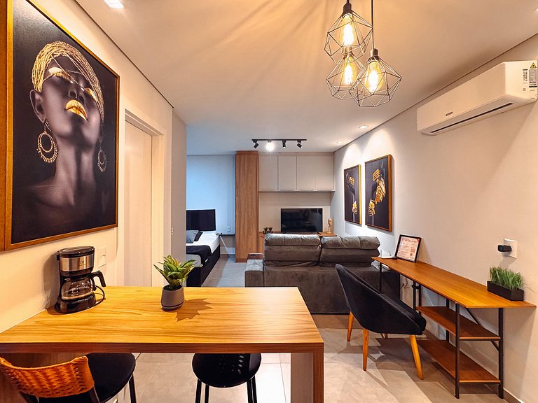 Flat aconchegante, ótima localização/ com piscina