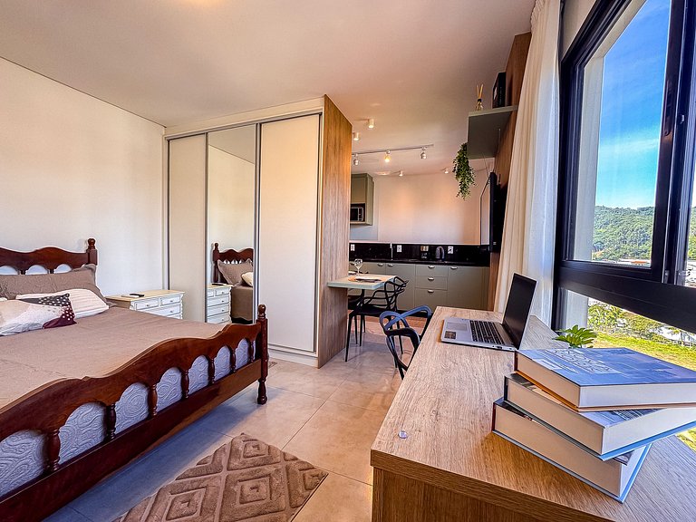 Studio Completo com Garagem | Ar-cond | Wi-Fi