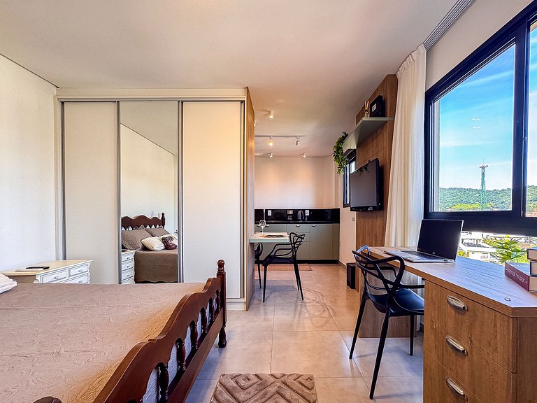 Studio Completo com Garagem | Ar-cond | Wi-Fi