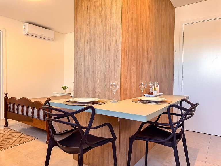 Studio Completo com Garagem | Ar-cond | Wi-Fi