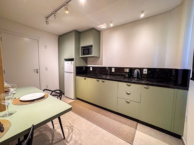 Studio Completo com Garagem | Ar-cond | Wi-Fi