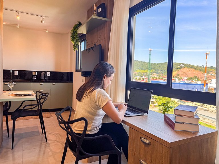 Studio Completo com Garagem | Ar-cond | Wi-Fi