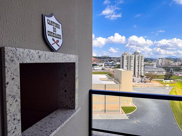 Apto com 1 quarto e sacada com churrasqueira