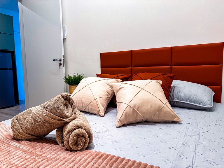 Apto com 1 quarto e sacada com churrasqueira