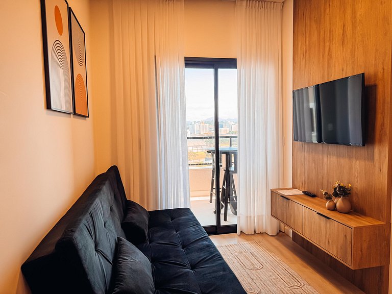 Apto com 1 quarto e sacada com churrasqueira