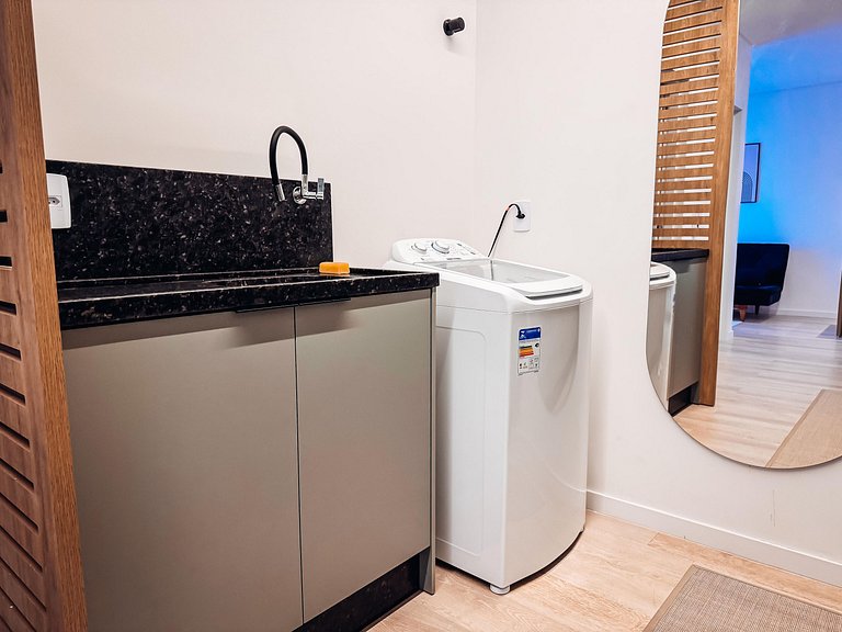 Apto com 1 quarto e sacada com churrasqueira