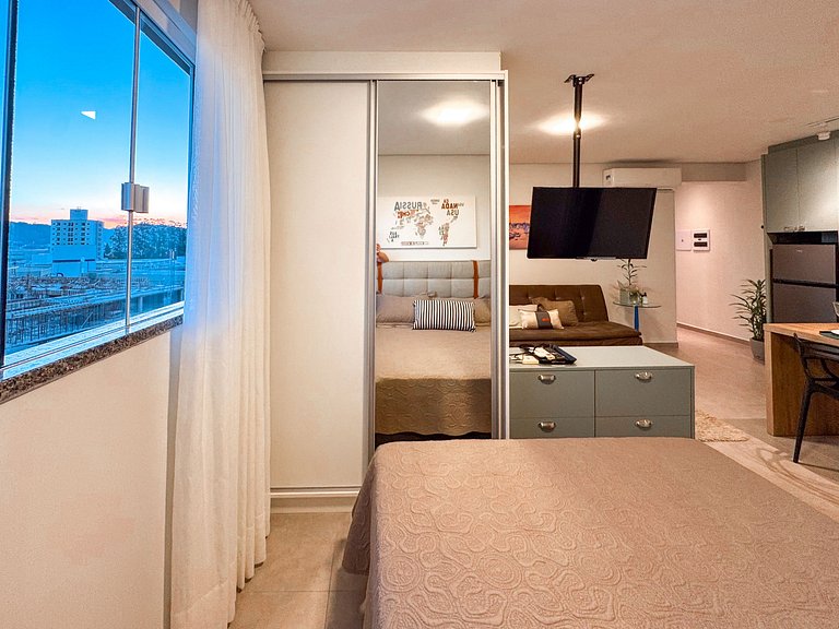 Flat Completo c/ Piscina e Garagem