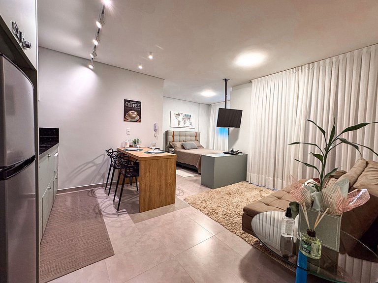 Flat Completo c/ Piscina e Garagem