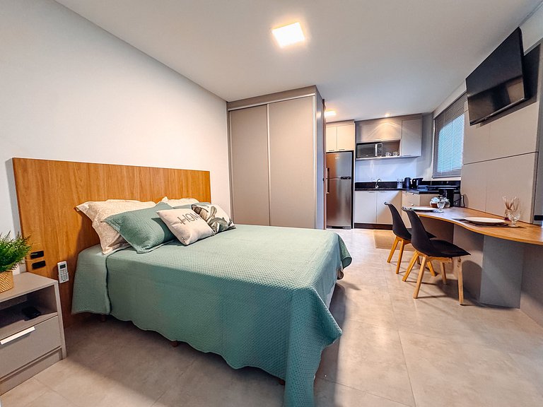 Studio completo c/ Piscina ,prox faculdade