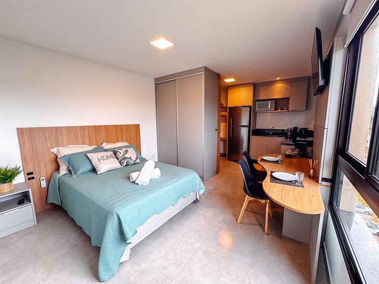 Studio completo c/ Piscina ,prox faculdade