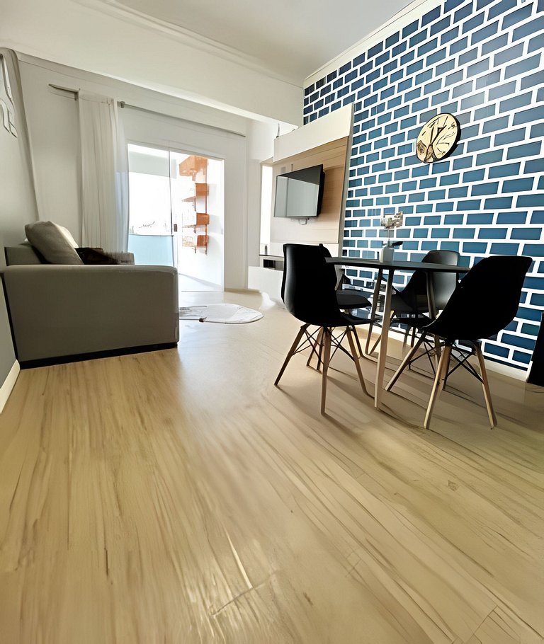 Apto completo p/ até 5 pessoas – perto do Centro