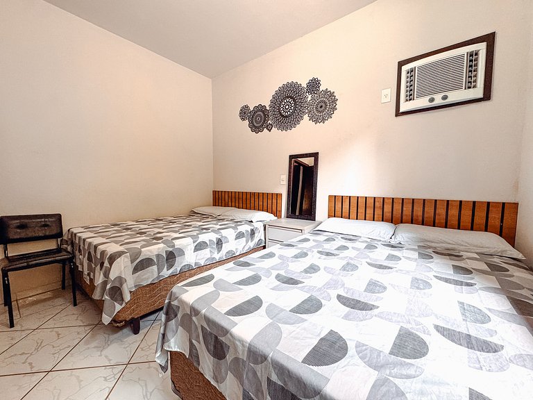 Casa espaçosa com churrasqueira