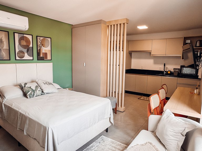 Flat ate 3 pessoas/ ao lado Shoppings