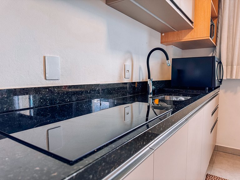 Flat ate 3 pessoas/ prédio com piscina