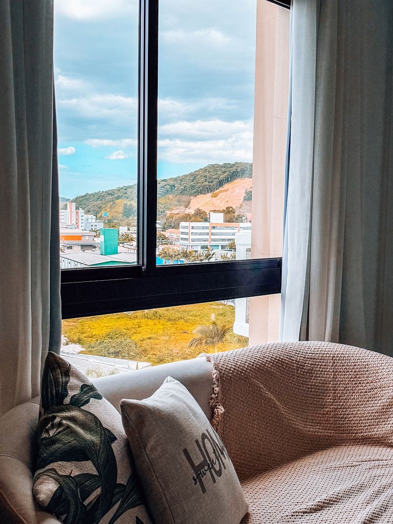 Flat ate 3 pessoas/ ao lado Shoppings