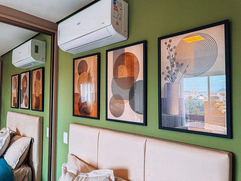 Flat ate 3 pessoas/ prédio com piscina