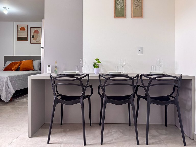 Studio Novo e Completo Próx. faculdade e shoppings