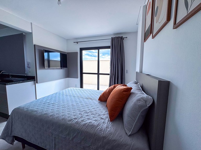 Studio Novo e Completo Próx. faculdade e shoppings