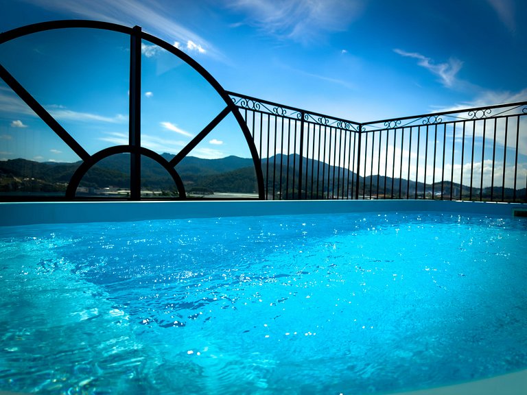 Studio Novo e Completo Próx. faculdade e shoppings