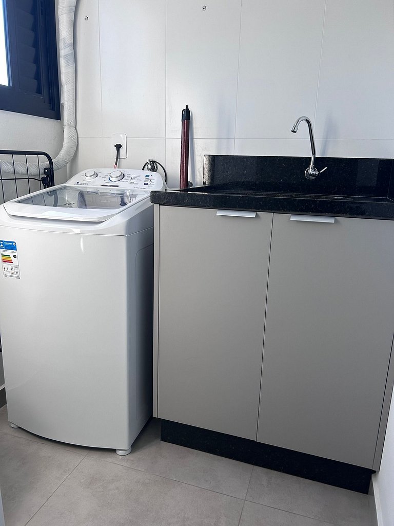 Studio completo c/ Piscina ,prox faculdade