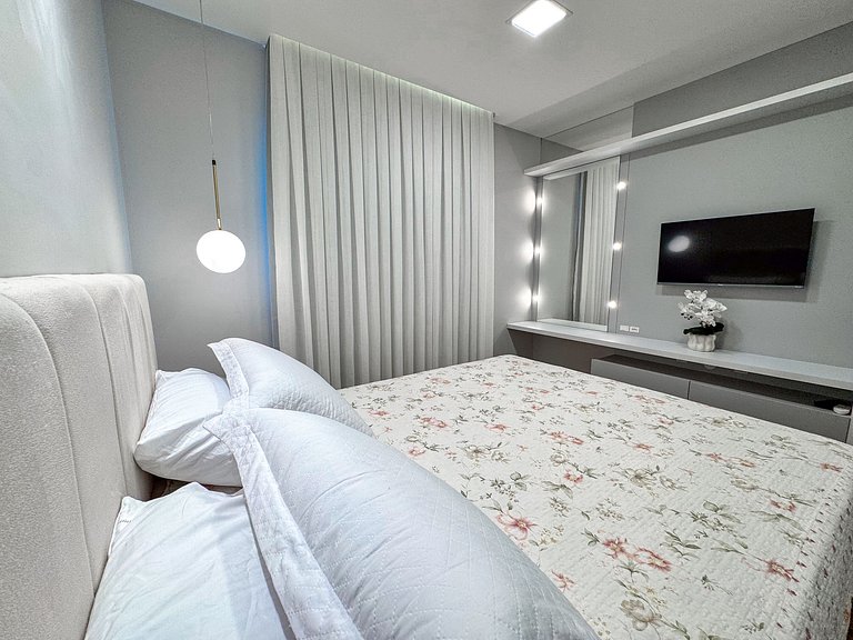 Apto com 2 quartos- a 5 minutos do centro