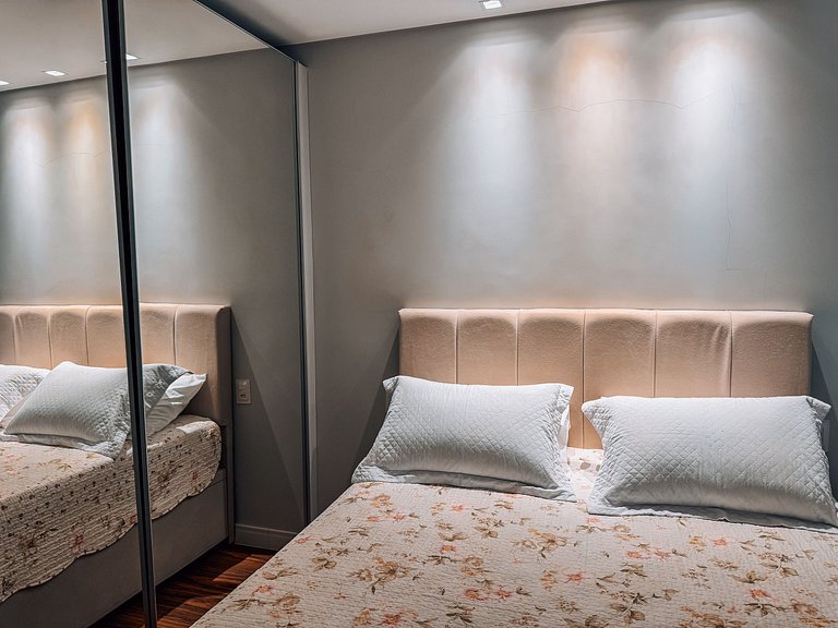 Apto com 2 quartos- a 5 minutos do centro