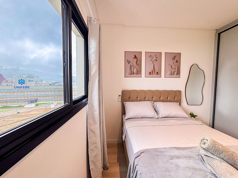 Flat moderno com churrasqueira próximo à Unifebe