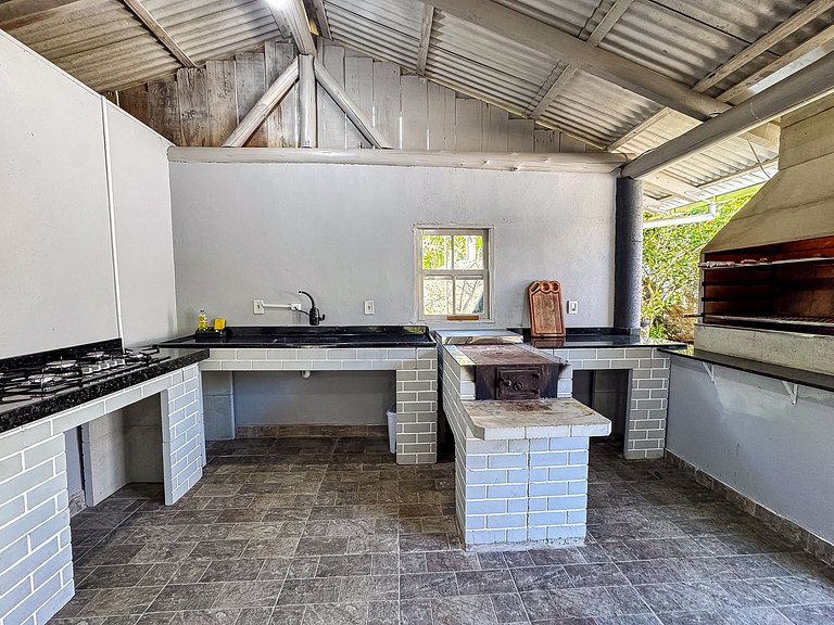 Casa p/ até 14 pessoas Piscina + Churrasq + Sinuca