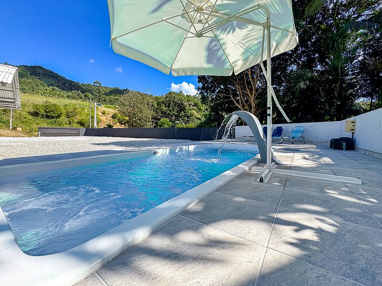 Casa p/ até 14 pessoas Piscina + Churrasq + Sinuca