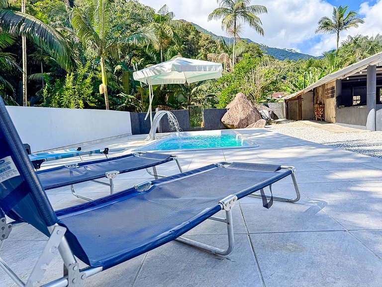 Casa p/ até 15 pessoas Piscina + Churrasq + Sinuca