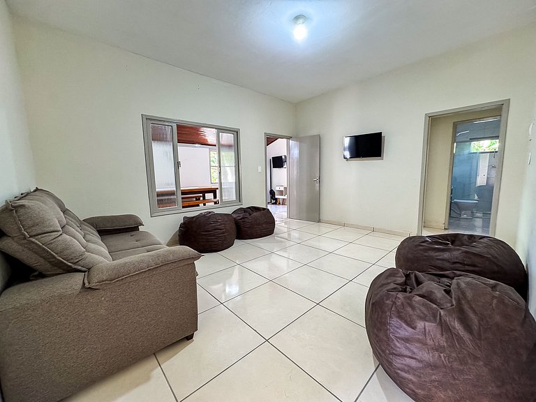 Casa p/ até 14 pessoas Piscina + Churrasq + Sinuca