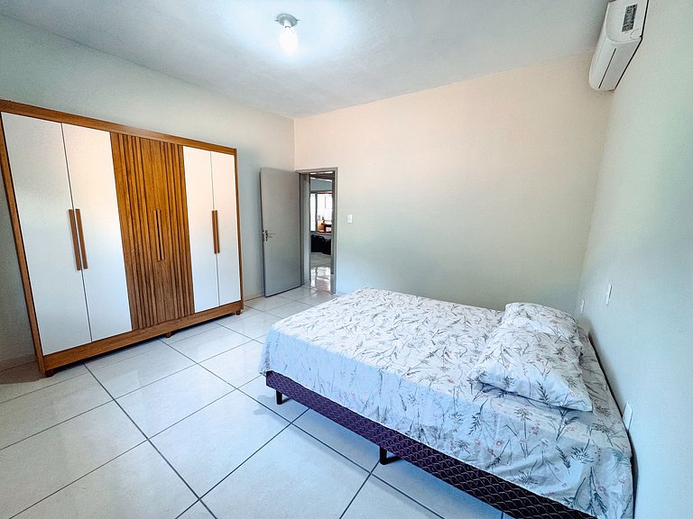 Casa p/ até 15 pessoas Piscina + Churrasq + Sinuca