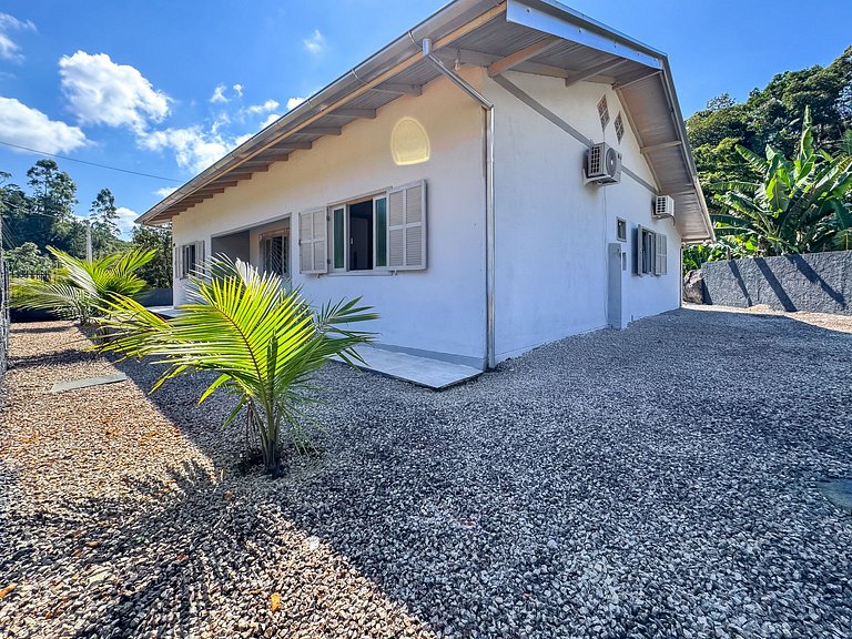 Casa p/ até 14 pessoas Piscina + Churrasq + Sinuca