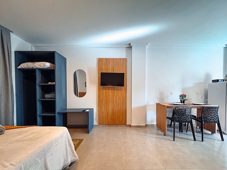 Conforto no centro,até 4 pessoas e vaga de garagem