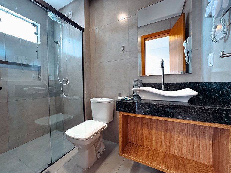 Conforto no centro,até 4 pessoas e vaga de garagem