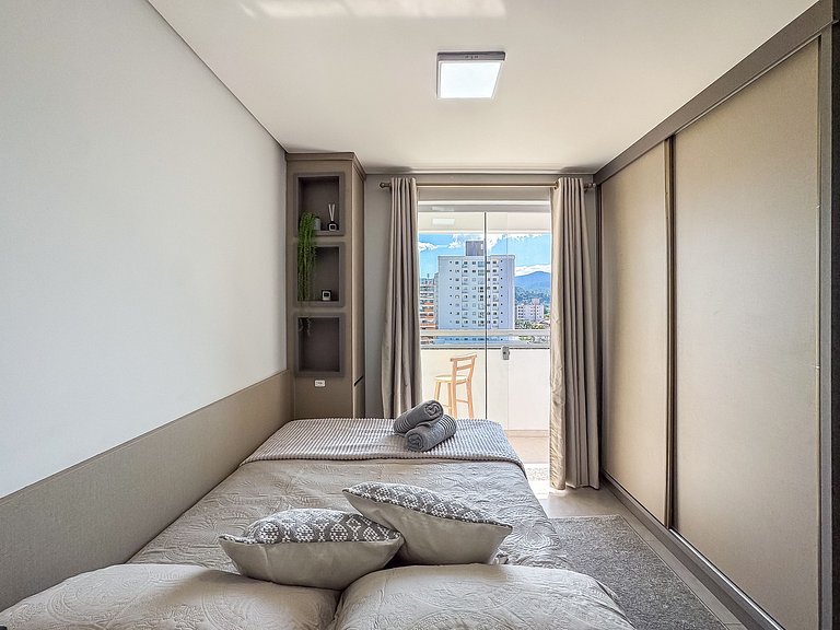 Flat completo p/ até 3 pessoas/ ao lado da faculdade