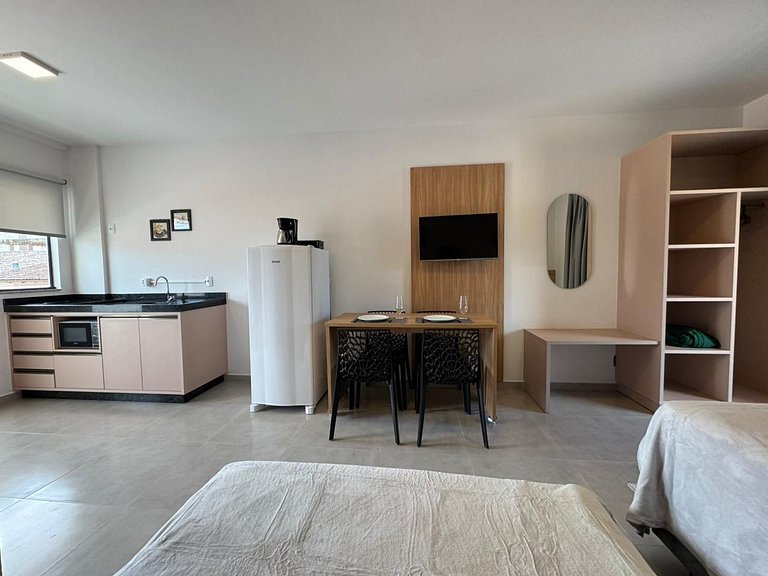 Apto Centro p/ 4 | varanda + garagem