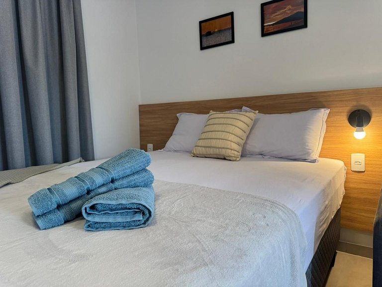 Apto Centro p/ 4 | varanda + garagem