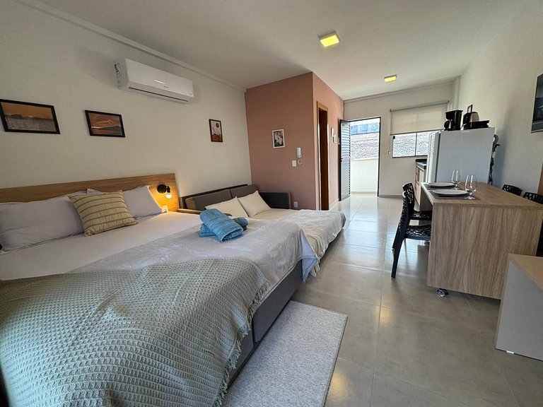 Apto Centro p/ 4 | varanda + garagem