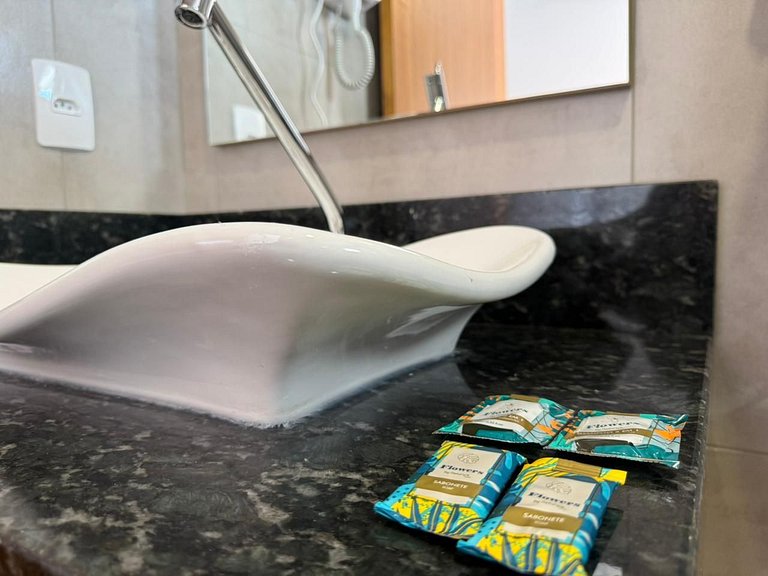 Apto Centro p/ 4 | varanda + garagem