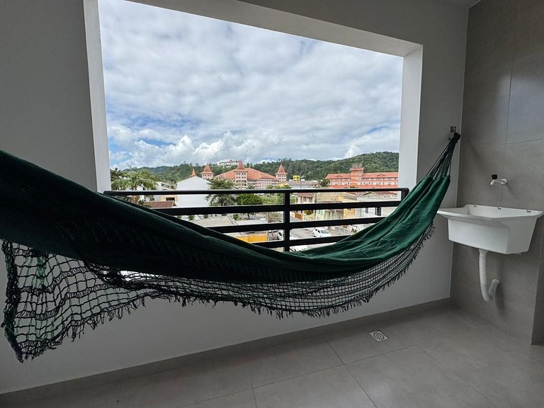 Loft no Centro c/ mezanino e vaga p/ 4 p