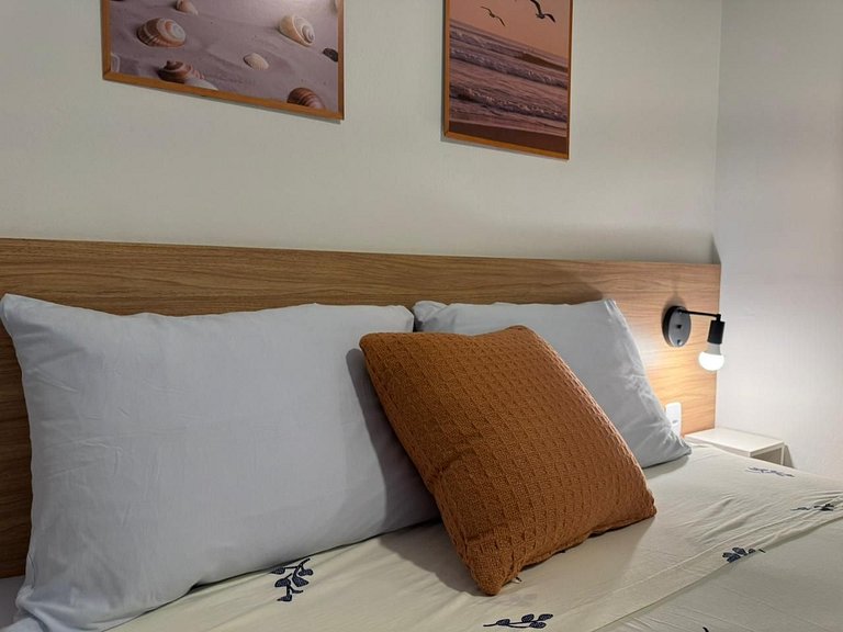 Loft no Centro c/ mezanino e vaga p/ 4 p