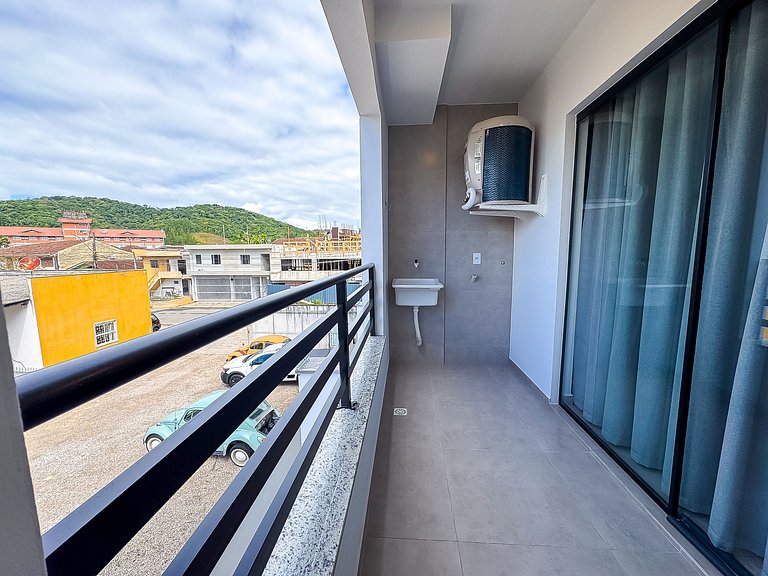 Apto Centro p/ 4 | varanda + garagem